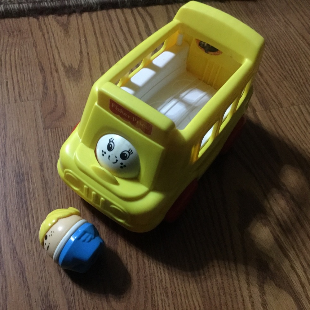 Vintage Fisher Price Roll-a-Round SchoolBus/Figure
